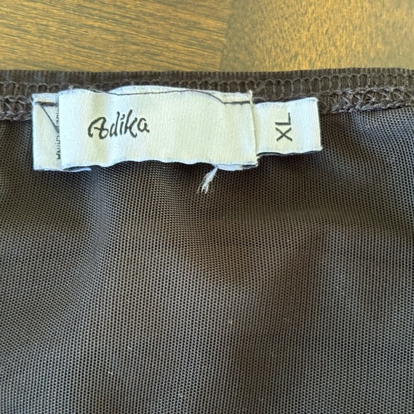 EUC Adika Black Off Shoulder Crop Top Size XL - Picture 5 of 5